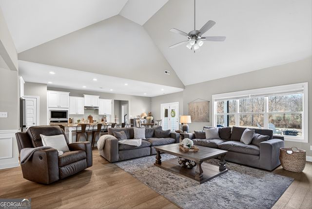 295 Walden Pond Trail, Senoia, GA 30276