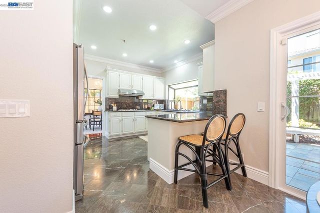5125 Rose Way, Union City, CA 94587