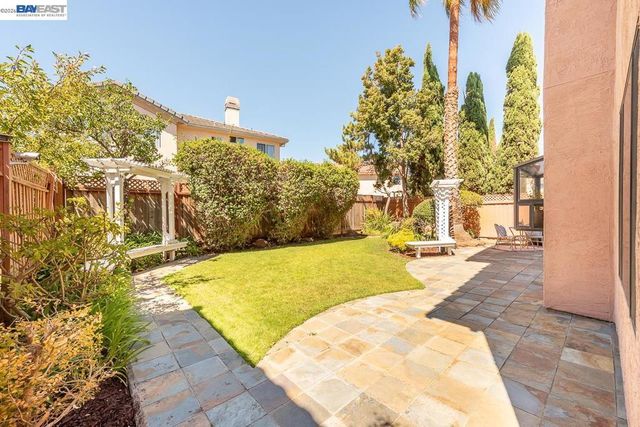 5125 Rose Way, Union City, CA 94587