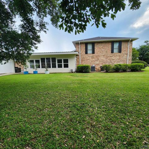 189 Palm Ave, Larose, LA 70373