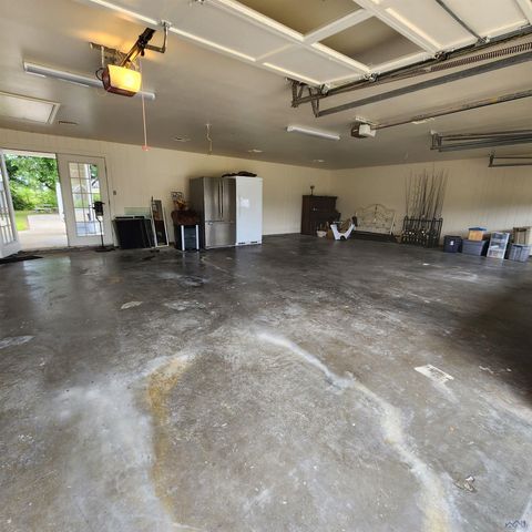 189 Palm Ave, Larose, LA 70373