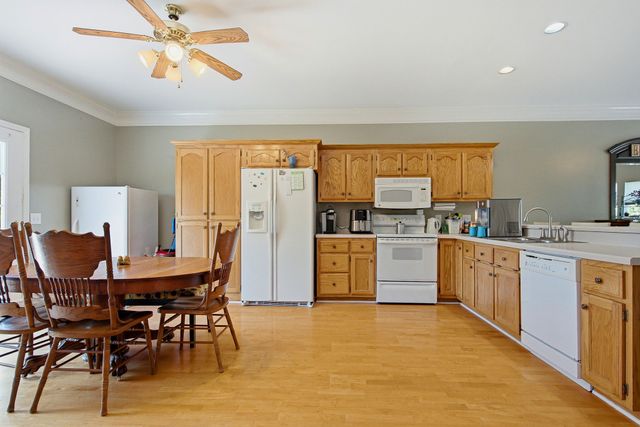 117 Thomas Holman Cir, Springfield, TN 37172