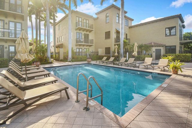 120 Via Villagio, Hypoluxo, FL 33462