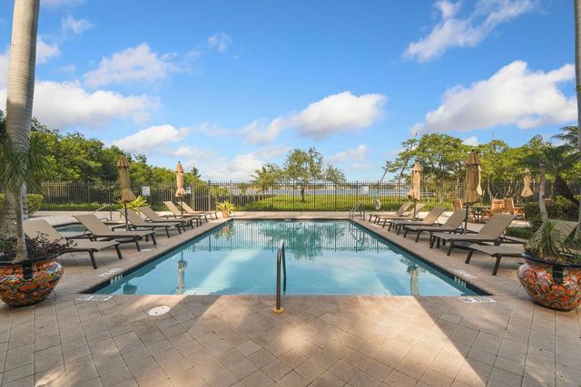 120 Via Villagio, Hypoluxo, FL 33462