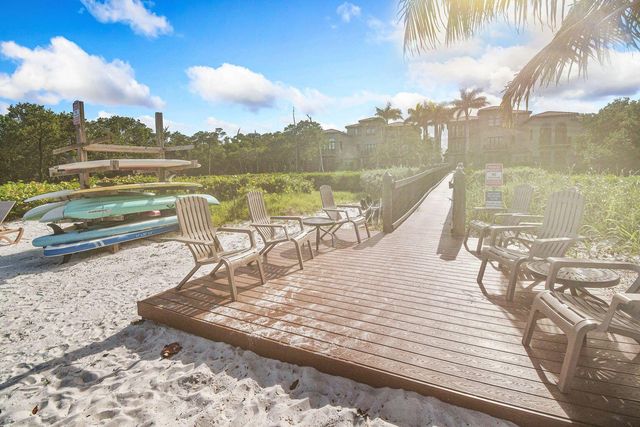 120 Via Villagio, Hypoluxo, FL 33462