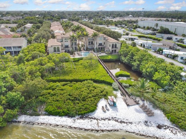 120 Via Villagio, Hypoluxo, FL 33462