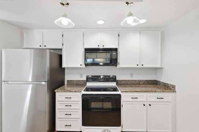 3419 La Selva Street, San Mateo, CA 94403