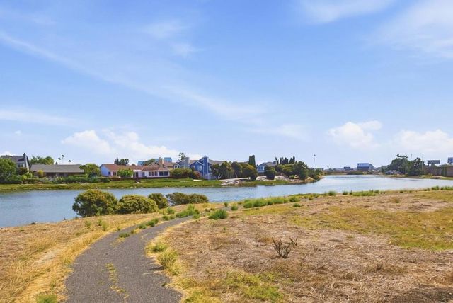 3419 La Selva Street, San Mateo, CA 94403
