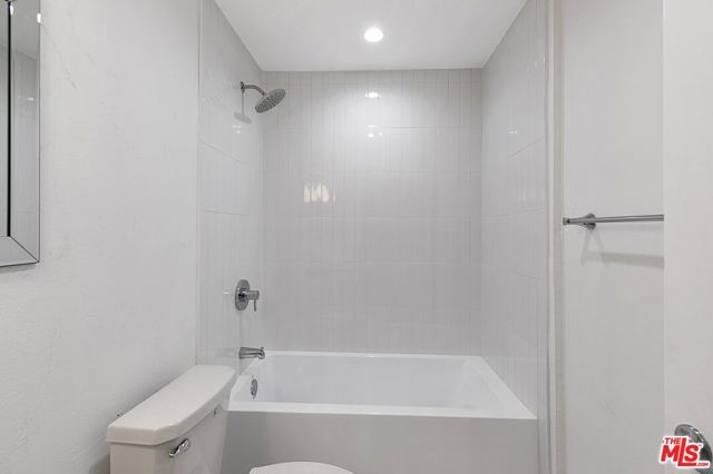 1616 Brockton Avenue 103, Los Angeles, CA 90025