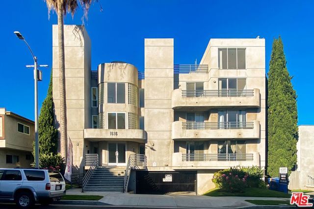 1616 Brockton Avenue 103, Los Angeles, CA 90025