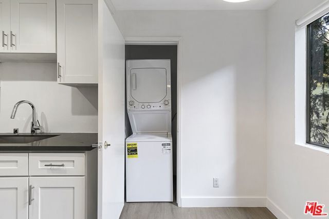 1616 Brockton Avenue 103, Los Angeles, CA 90025