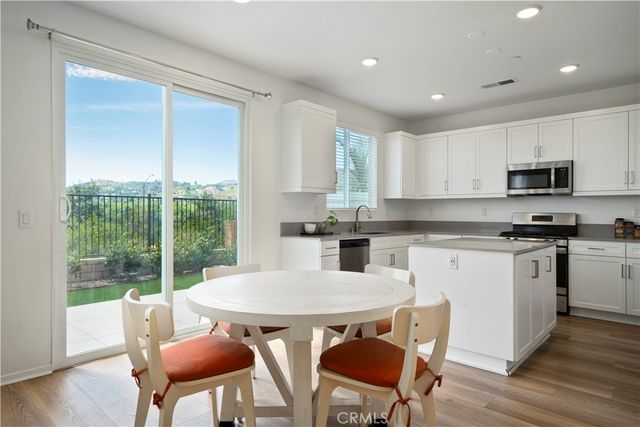 35060 Hacienda, Fallbrook, CA 92028