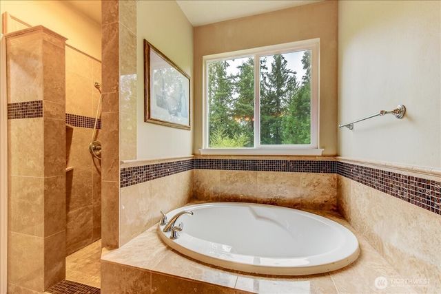 2462 172 Avenue NE, Redmond, WA 98052