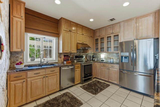 15943 Booth CIR, Volente, TX 78641