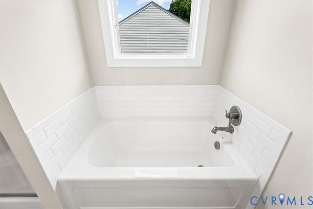 9703 Laurel Pine Dr, Henrico, VA 23228