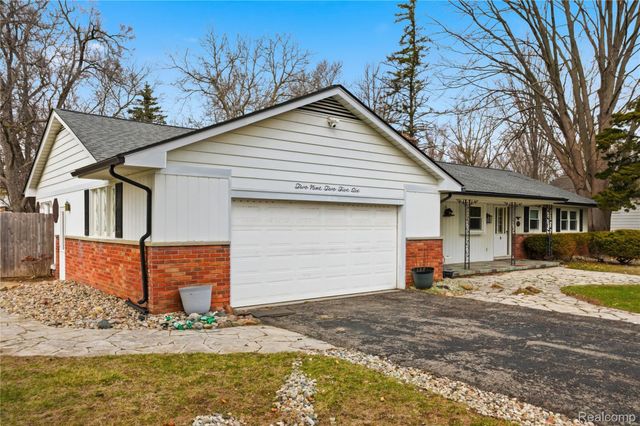 29256 Utley Road, Farmington Hills, MI 48334