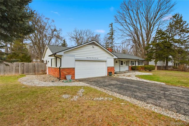 29256 Utley Road, Farmington Hills, MI 48334