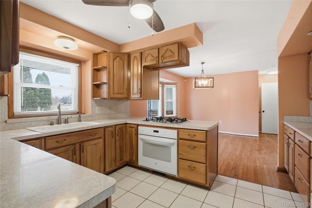 29256 Utley Road, Farmington Hills, MI 48334