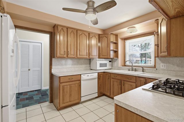 29256 Utley Road, Farmington Hills, MI 48334