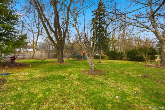 29256 Utley Road, Farmington Hills, MI 48334