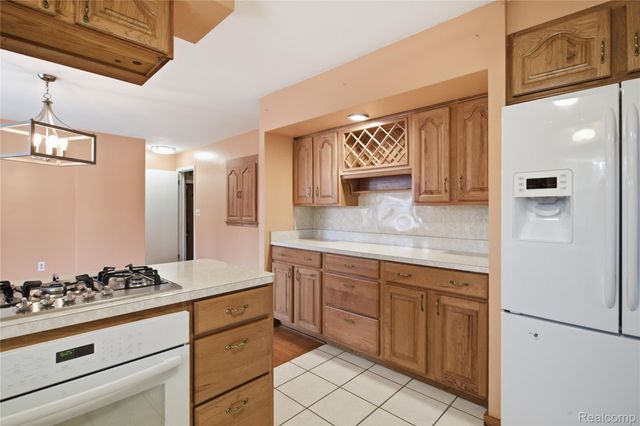 29256 Utley Road, Farmington Hills, MI 48334