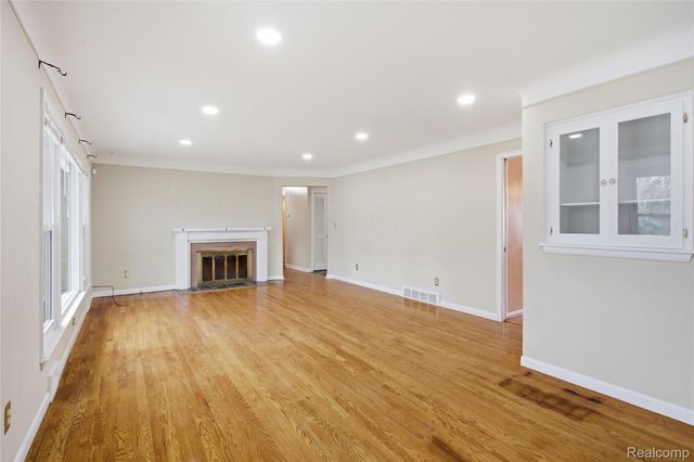 29256 Utley Road, Farmington Hills, MI 48334