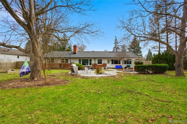 29256 Utley Road, Farmington Hills, MI 48334