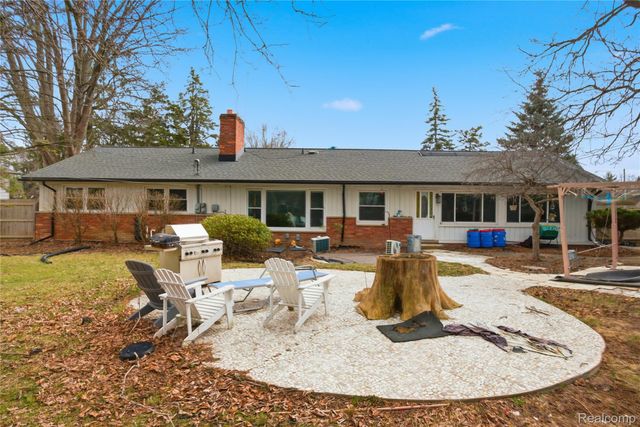 29256 Utley Road, Farmington Hills, MI 48334