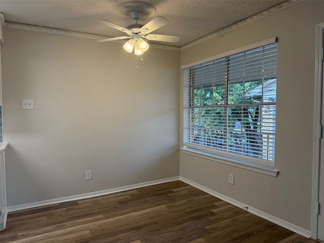 3624 Parkridge Drive 214, Dallas, TX 75234