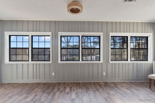 203 Briar Loop Road, Deatsville, AL 36022