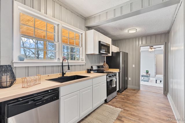 203 Briar Loop Road, Deatsville, AL 36022