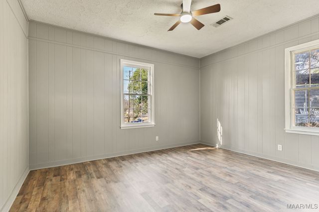 203 Briar Loop Road, Deatsville, AL 36022