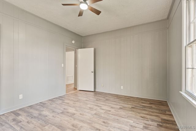 203 Briar Loop Road, Deatsville, AL 36022