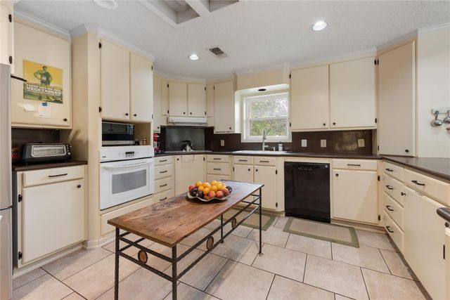 1026 Rose Circle, College Station, TX 77840