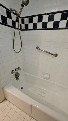 661 Bering Drive 407, Houston, TX 77057