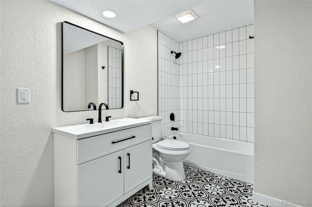 413 Edgewood Avenue, Johnstown, CO 80534