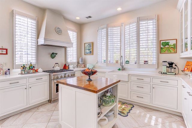 2786 BURROWS FARM CV, Germantown, TN 38138