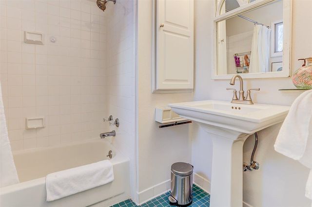 2786 BURROWS FARM CV, Germantown, TN 38138