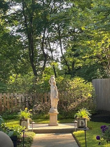 2786 BURROWS FARM CV, Germantown, TN 38138