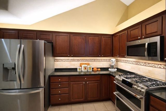 252 FAIR MEADOW DRIVE, Chartiers, PA 15301