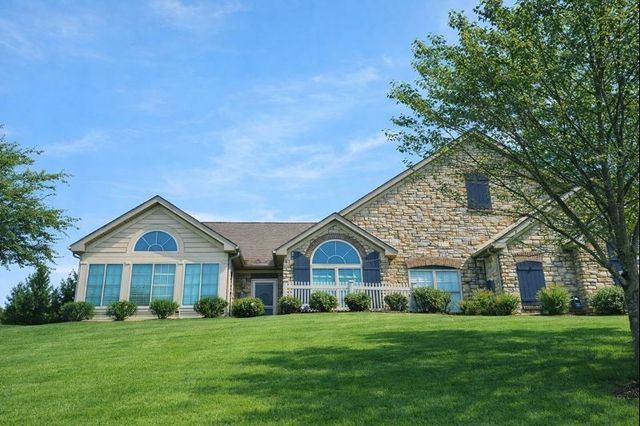 252 FAIR MEADOW DRIVE, Chartiers, PA 15301