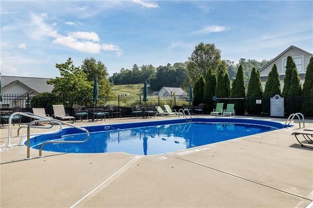 252 FAIR MEADOW DRIVE, Chartiers, PA 15301