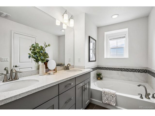 5167 Clinton St, Denver, CO 80238