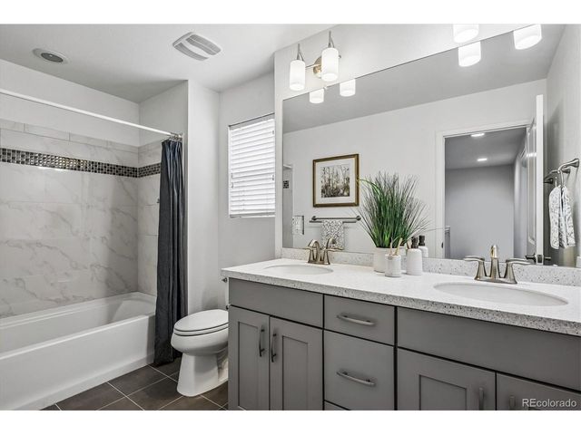 5167 Clinton St, Denver, CO 80238