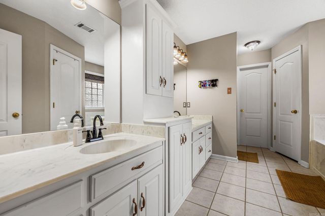 15 Barberry Cove, Cabot, AR 72023