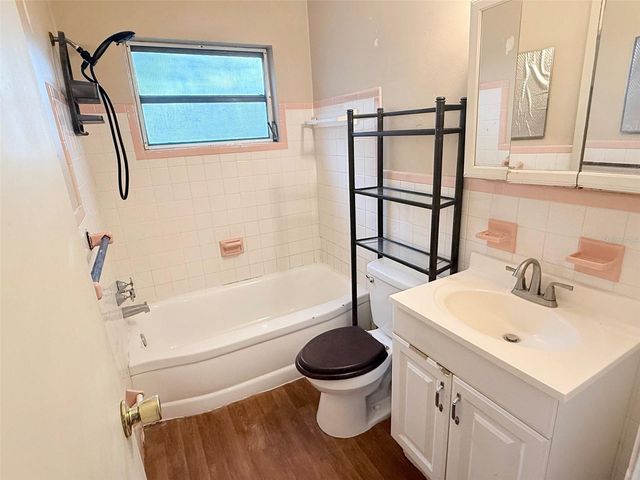 1650 30TH AVENUE N, St Petersburg, FL 33713