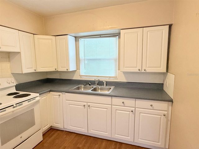 1650 30TH AVENUE N, St Petersburg, FL 33713