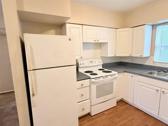 1650 30TH AVENUE N, St Petersburg, FL 33713