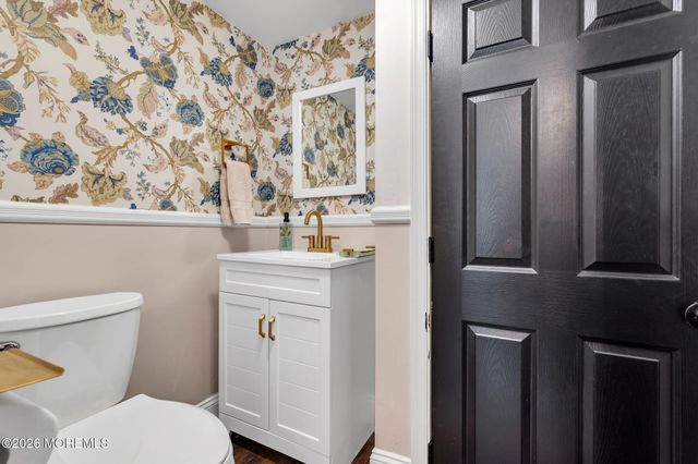 82 Clearwater Drive, Waretown, NJ 08758