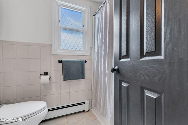 82 Clearwater Drive, Waretown, NJ 08758